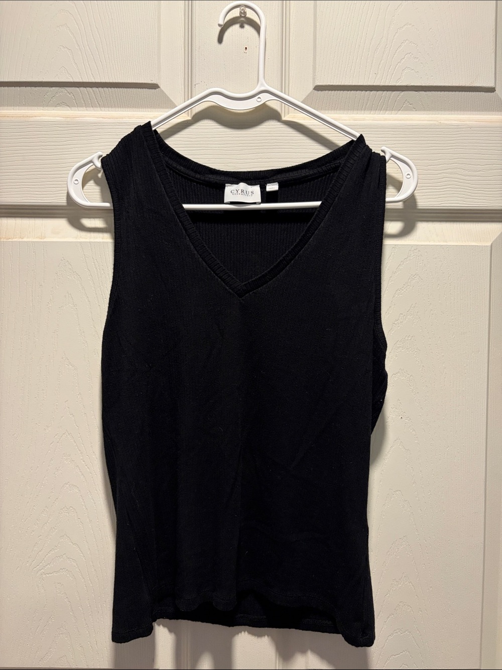 Cyrus Black V-Neck Sleeveless Ribbed Tank
